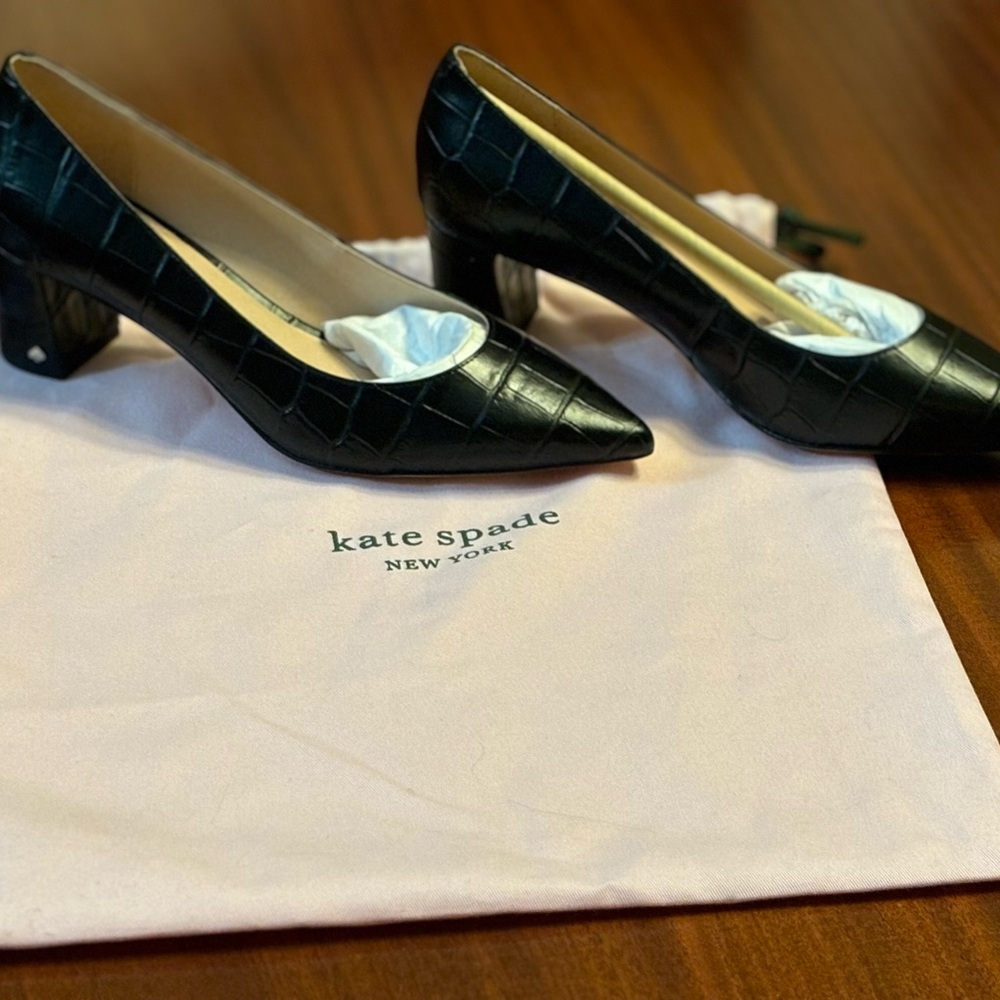 Brand new, never been used Kate Spade Black Pumps Size 6